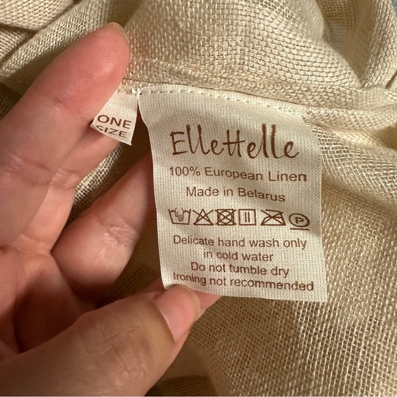 Ellettelle Ivory softened European linen lightweight Gianna Top One Size - Picture 7 of 8